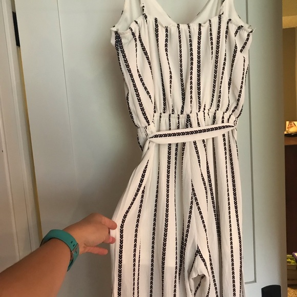 Jumpsuit - Picture 5 of 7